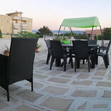 Dimora Quintavalle Apartment *